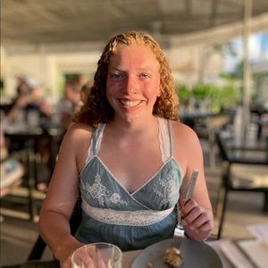 Meet your Posher, Felicia